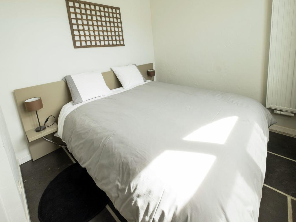 Modern Mansion In Hasti Re Par Del With Pool Villa Hastiere-par-dela Ngoại thất bức ảnh